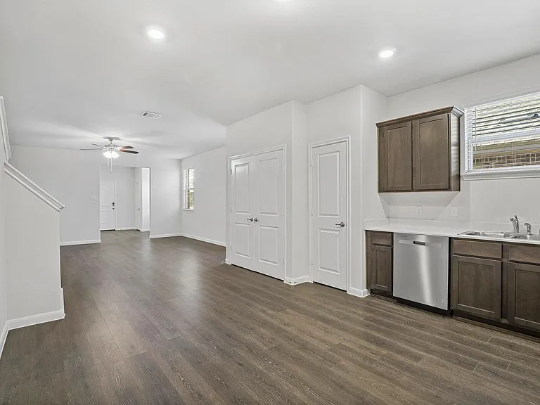 3911 Nature Ct — Photo 23