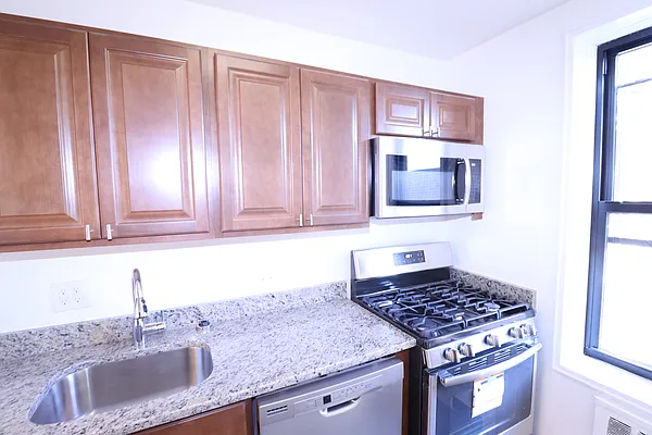 Rented by Oxford Property Group | media 23