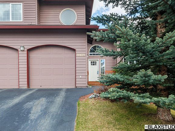 3rd image of 20429 New England Dr