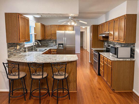 4th image of 2115 Tamarac Trl