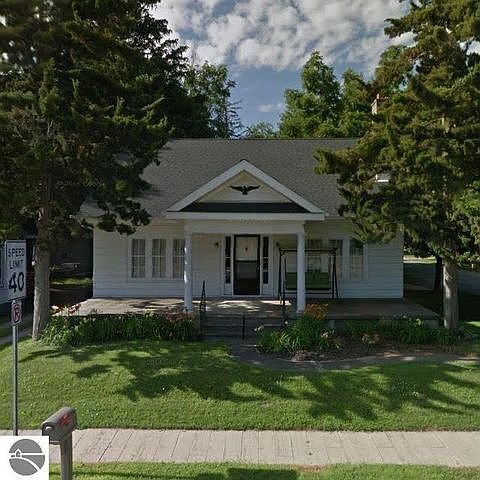 1st image of 502 E Saginaw St