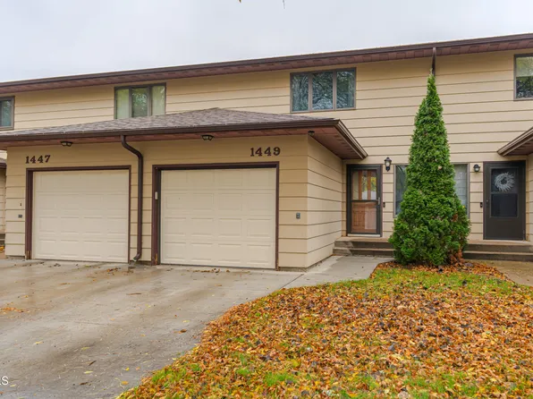 1449 Eastwood St, Bismarck, ND 58504