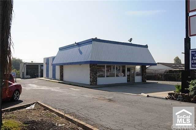 1st image of 16460 Whittier Blvd