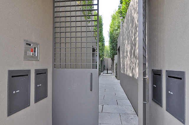 1st image of 4335 Travis St