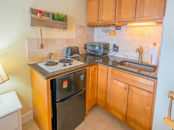4th image of 2301 S Atlantic Ave #243