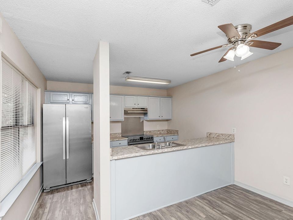 1st image of 2301 W Michigan Ave APT 17