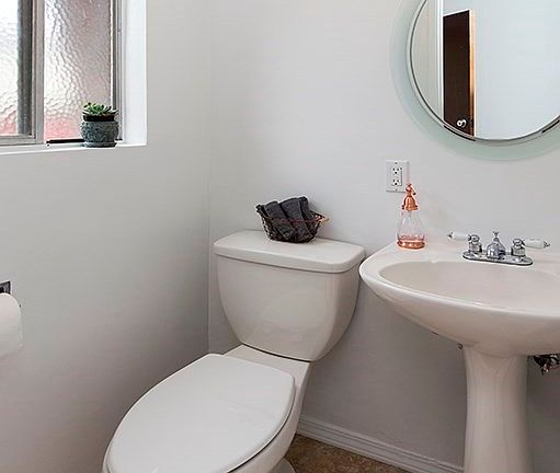 4th image of 241 S Avenue 57 APT 133