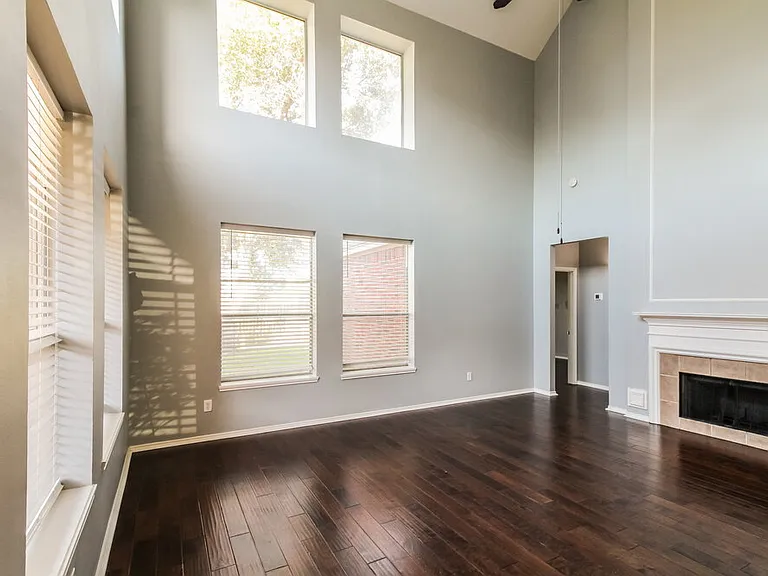 2804 Creek Bend Dr — Photo 6