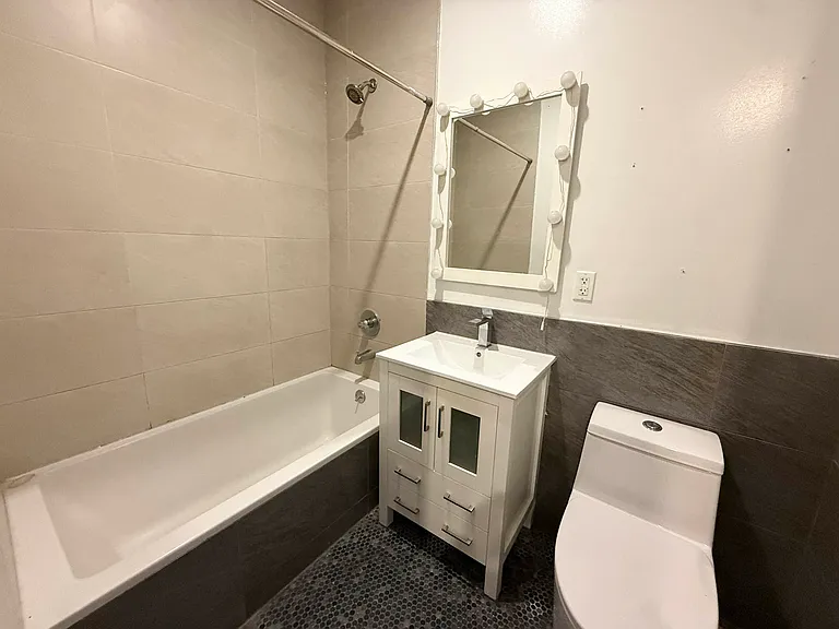 880 Dekalb Ave #1A — Photo 8