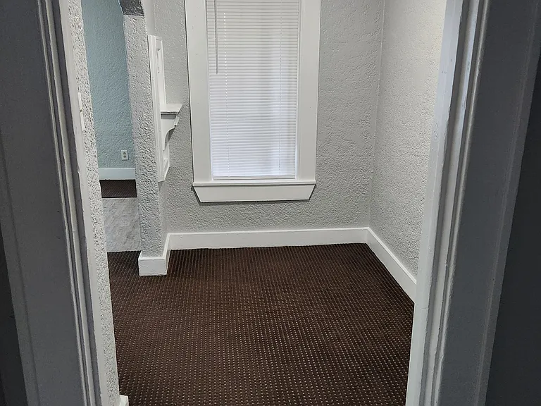 913 Gidding St #7 — Photo 9