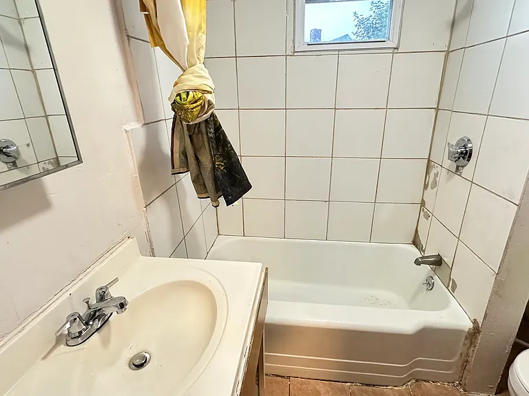 16-18 Walnut St #2 — Photo 9