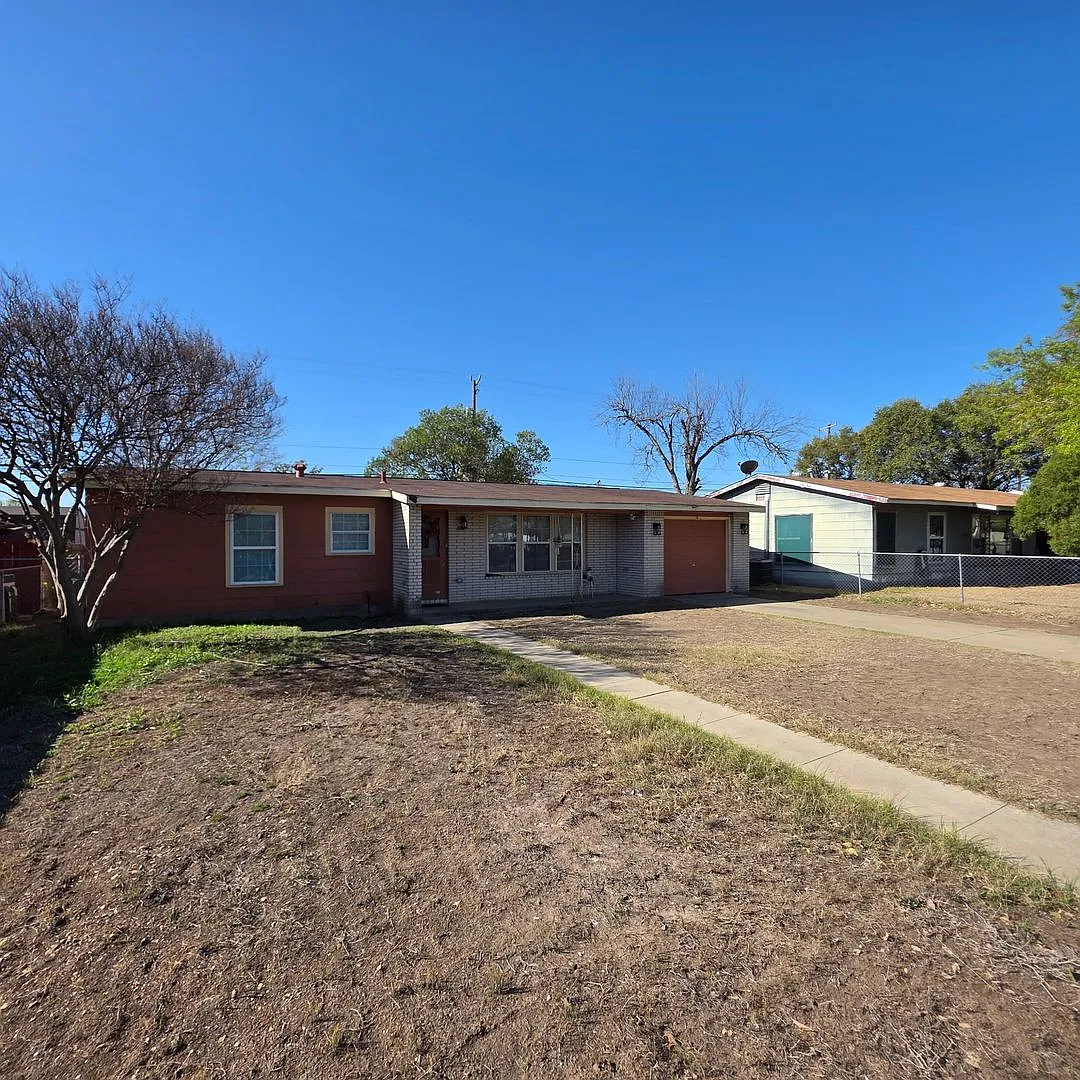 Building Photo - 226 Antrim Dr