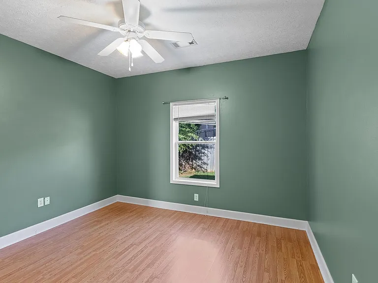 634 Kalypso Cir — Photo 14