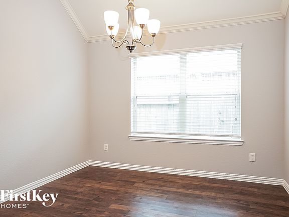 4th image of 4303 Bearberry Ave