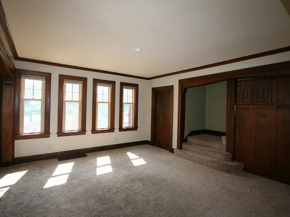 74 S Grandview Ave