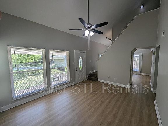 4th image of 425 Great Hill Dr