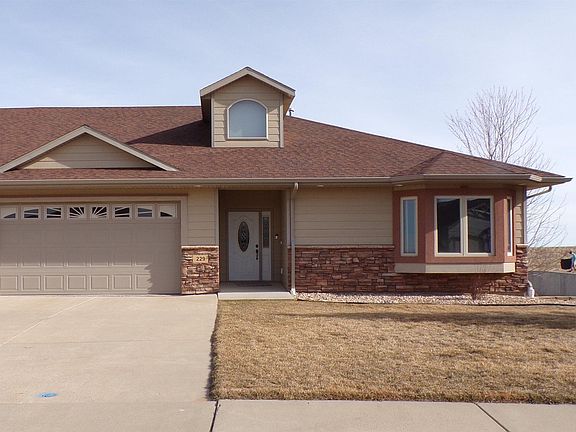 2nd image of 229 Enchantment Rd