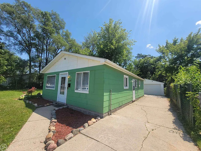 6784 Studebaker Ave — Photo 3