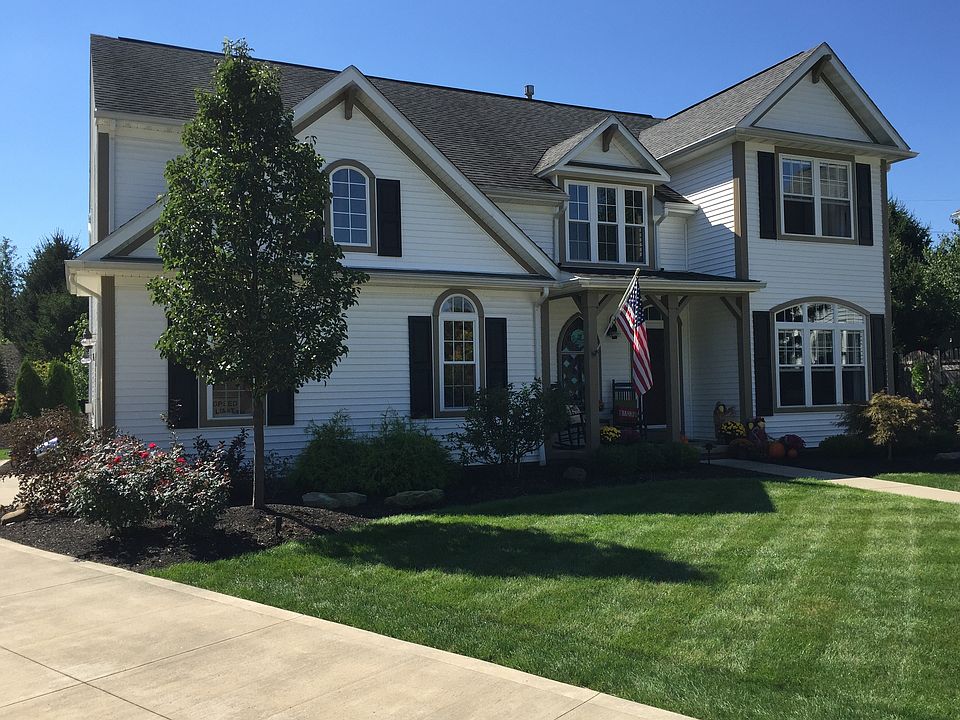 1st image of 70 Clayton Ct