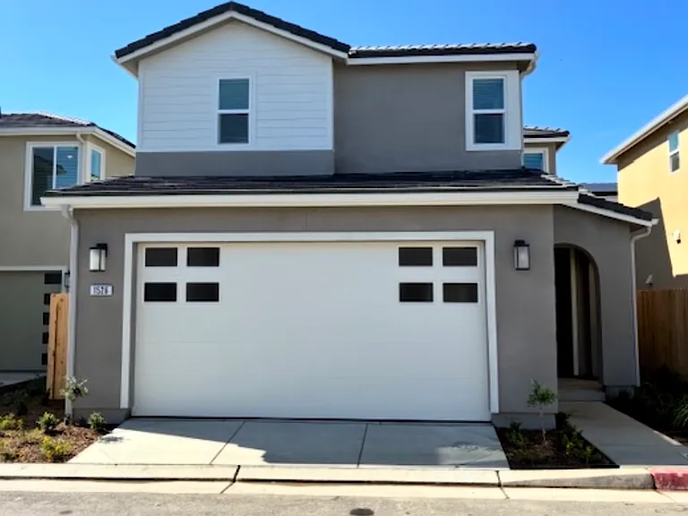 1526 Redbrick Ln — Photo 1