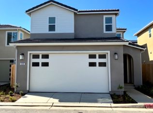 1526 Redbrick Ln, Clovis, CA 93619