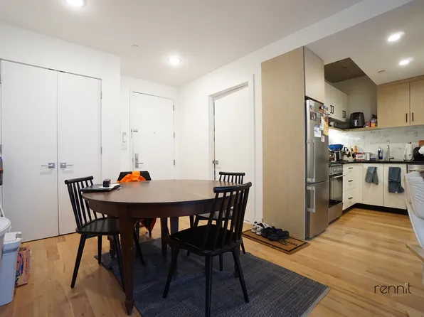 676 New York Avenue image 23 of 27