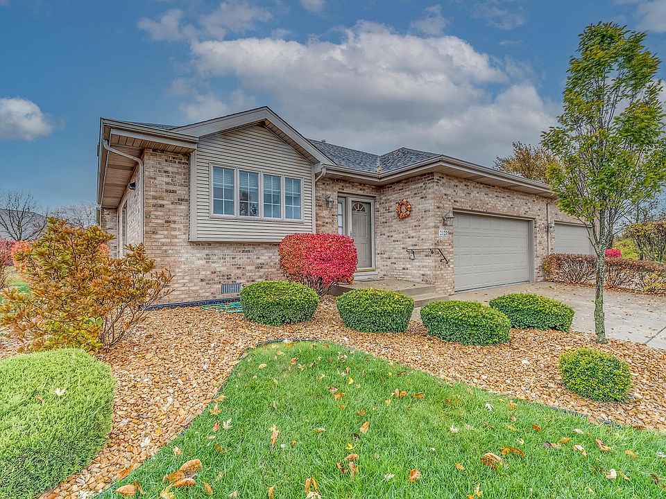 1st image of 21235 Lakeview Ct