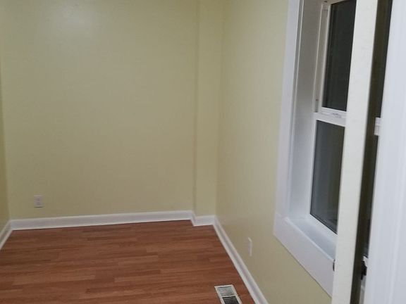 5th image of 28 Ash St #B