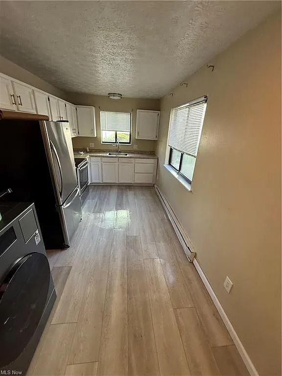 2 bed, 915 sqft, $999 — Photo 4