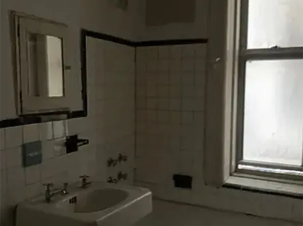 204 W 118th St APT 1B, New York, NY 10026