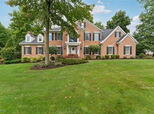 500 Woodview Trl, Aurora, OH 44202