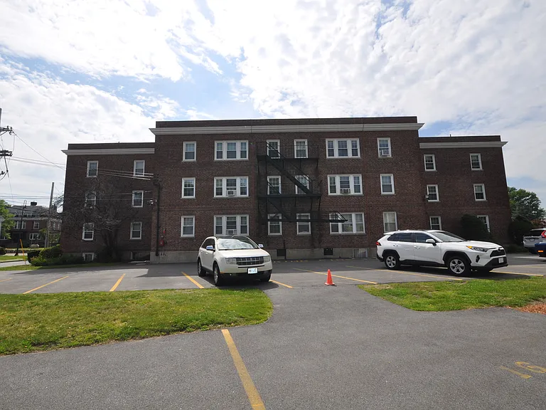 298 Main St #12 — Photo 24