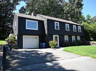 8 Longbow Rd, Lynnfield, MA 01940