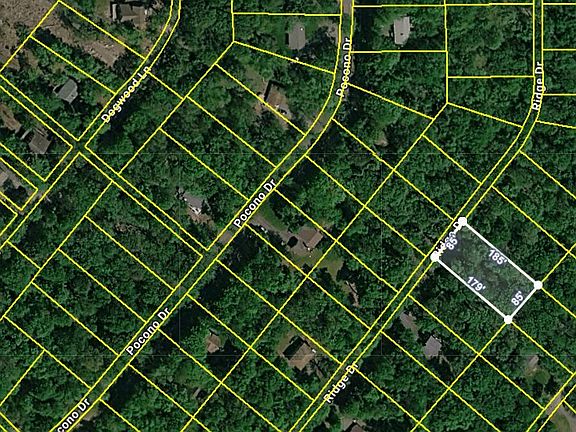 3rd image of 132 S Ridge Dr