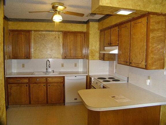 3rd image of 1701 E 12th St