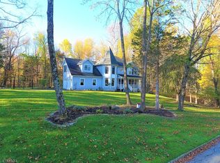 11 Victoria Pines Ln, Lafayette, NJ 07848