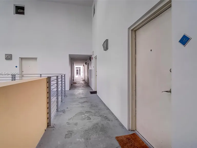 3339 Virginia St #323 — Photo 7