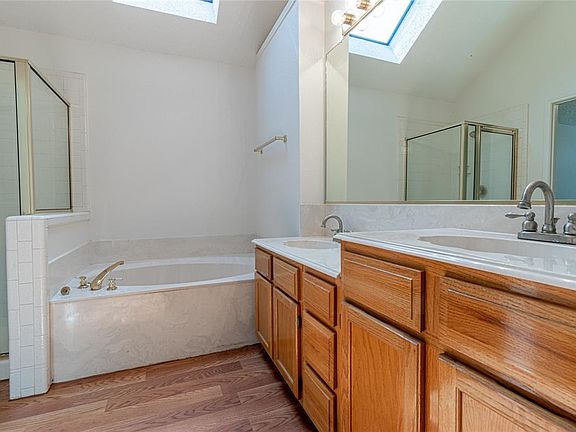 5th image of 2312 Ithaca Dr