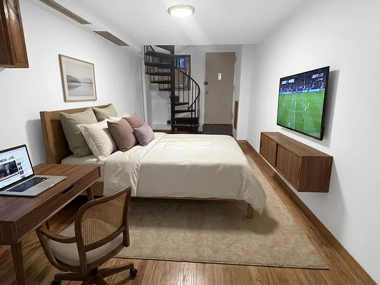 420 E 83rd St #1FE — Photo 3