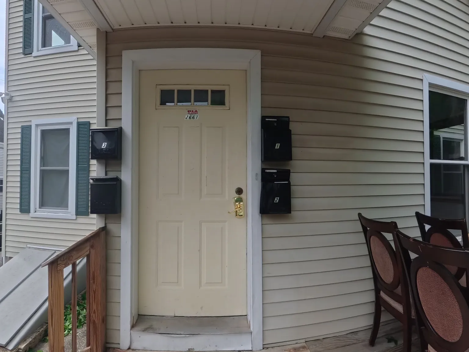 4 bed, 5000 sqft, $3,600 — Photo 2
