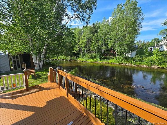 5th image of 2052 Millstream Rd