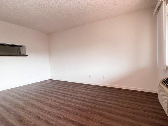 4th image of 7210 Washington Ave #M