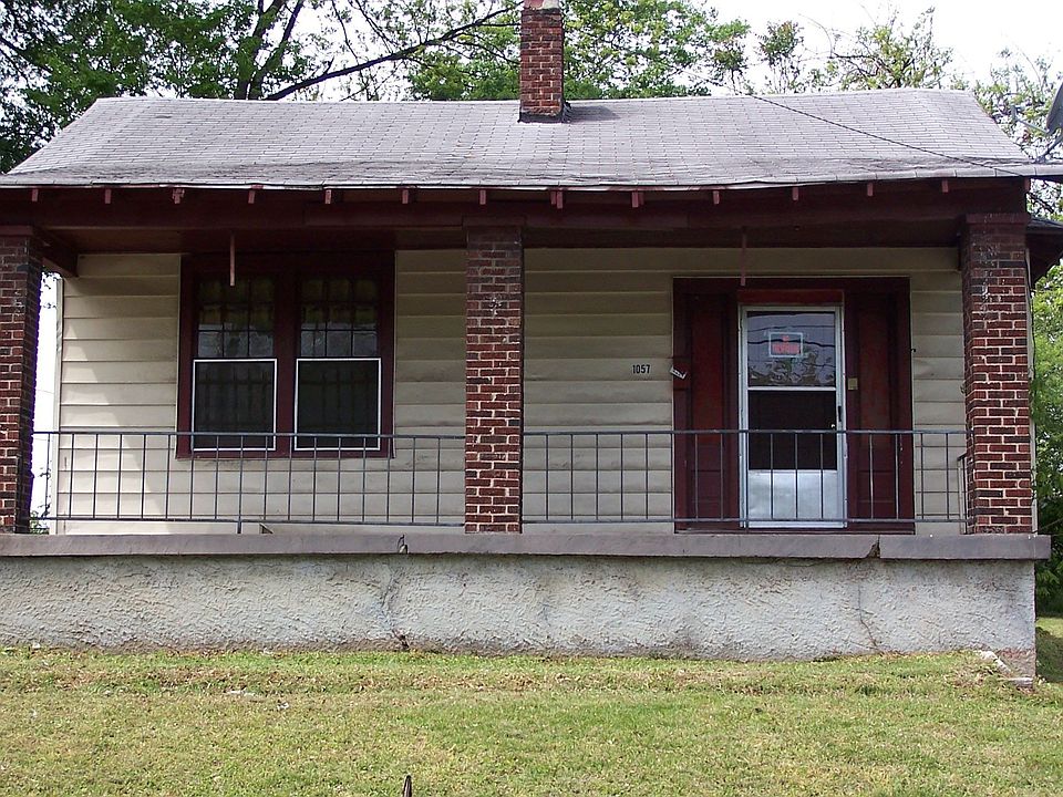 1057 Cummings St. 