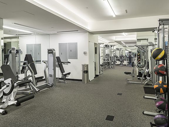 4th image of 345 W 58th St APT 10F