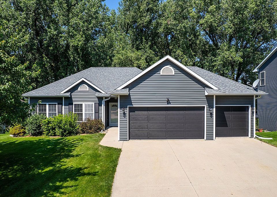1st image of 2340 N Ridge Dr
