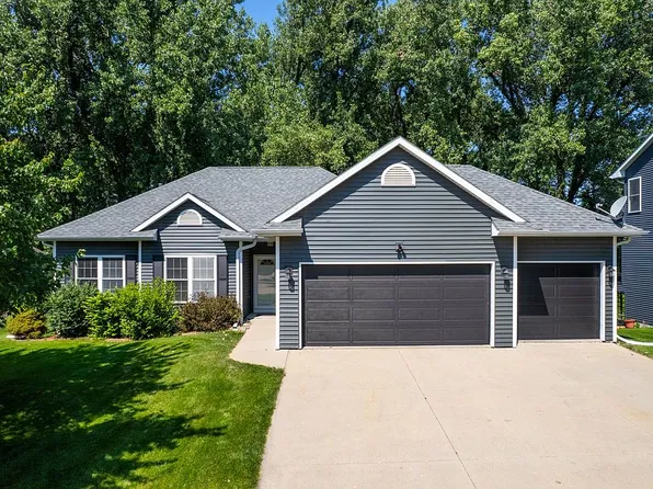 2340 N Ridge Dr, Coralville, IA 52241