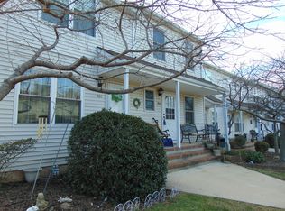 902 Wetherburn Ct #902, Flemington, NJ 08822