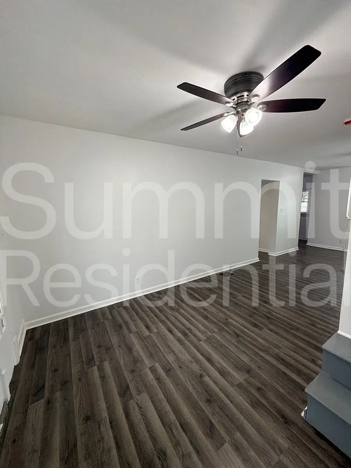 3 bed, 1.0 bath, 1044 sqft, $1,395 — Photo 3