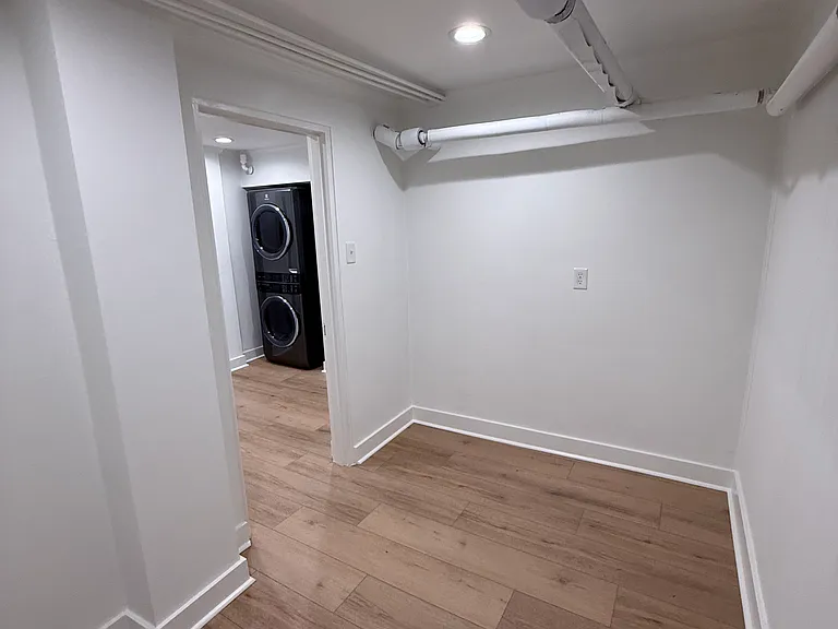 138 N Hawthorne Rd #1 — Photo 14