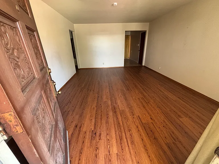 210 Benjamin Ave — Photo 8